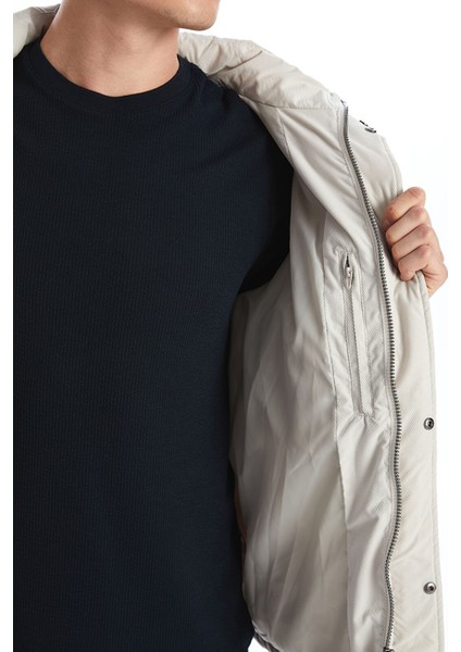 Yeni Sezon Standart Kalıp Kapüşonlu Erkek Şişme Mont indirimleri