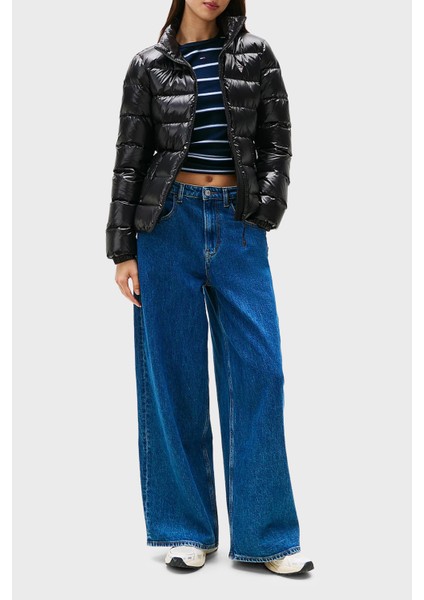 Kapitoneli Slim Fit Dik Yaka Su Itici Parlak Şişme Mont Bayan Mont DW0DW21618 Bds fiyatları