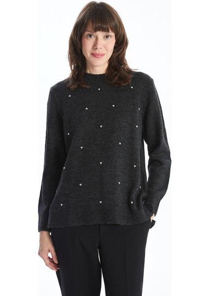 Yeni Sezon Bisiklet Yaka Işlemeli Kadın Triko Kazak