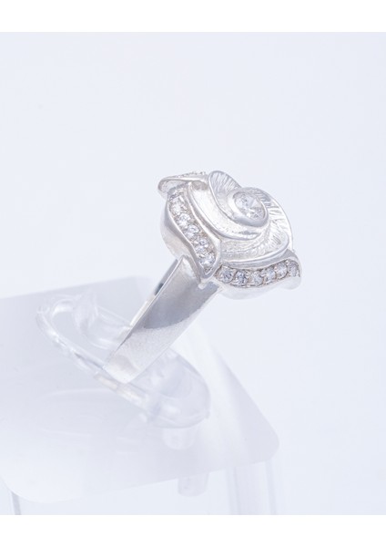 Gül Motifli Zirkon Taşlı 925 Ayar Gümüş Yüzük – Zarafetin En Romantik Hali modelleri
