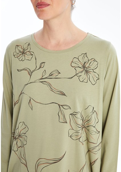 Yeni Sezon Bisiklet Yaka Çiçekli Kadın Tişört modelleri