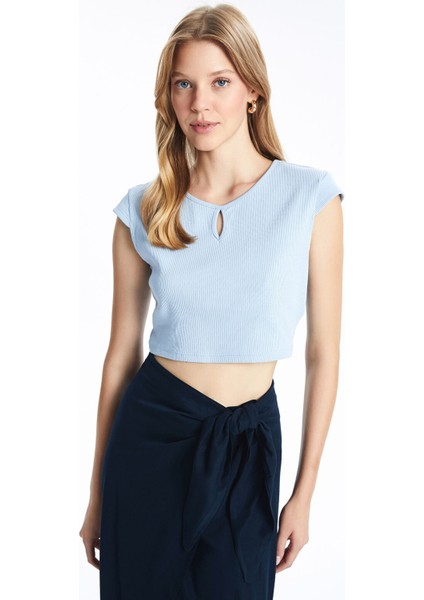 Yeni Sezon Bisiklet Yaka Dokulu Crop Kadın Tişört