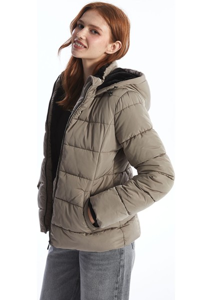 Yeni Sezon Kadın Kapüşonlu Düz Şişme Mont