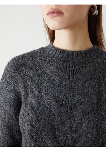 Yeni Sezon Dik Yaka Kendinden Desenli Kadın Triko Kazak modelleri