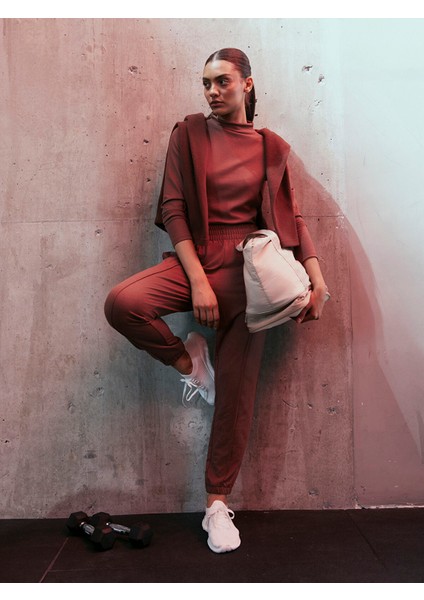 Yeni Sezon Dik Yaka Düz Uzun Kollu Kadın Spor Tişört modelleri