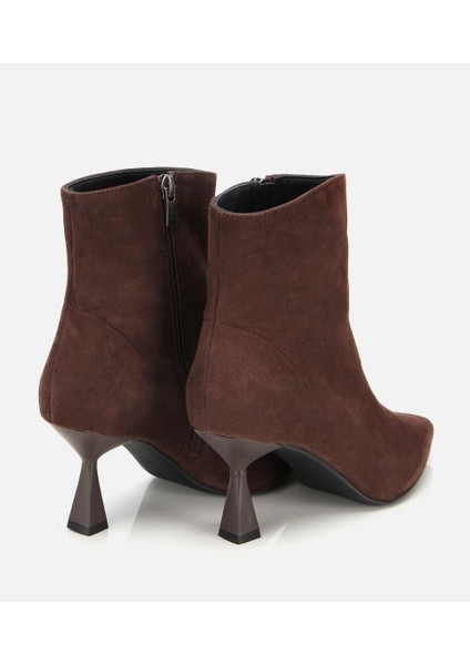 01BOH312650A480 KADIN Süet Deri Kahverengi Dikiş Detaylı Sivri Kısa Topuklu Bot fırsatları