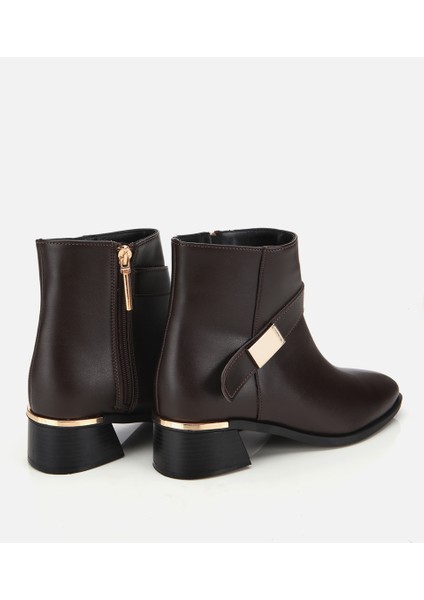 01BOH314860A480 KADIN Kahverengi Metal Detaylı Bilekte Düz Bot fırsatları