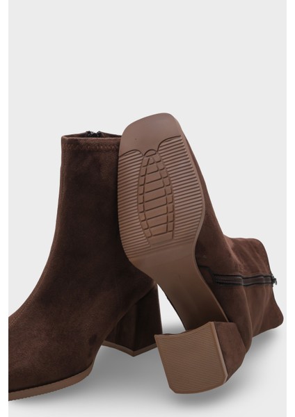 Helge Kadın Bot modelleri