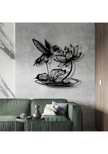 Lotus Çiçeği ve Sinek Kuşu Metal Duvar Dekoru – Zarafet ve Doğanın Uyumu fırsatları