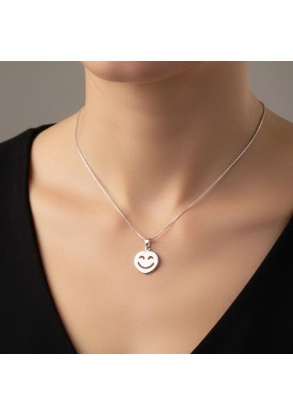 925 Ayar gümüş kolye gülen yüz SM8063 fırsatları