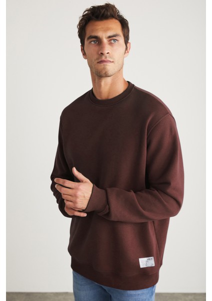 TRAVIS Erkek Organik Kumaşlı Yumuşacık Regular Fit Yuvarlak Yakalı Koyu Kahverengi Sweatshirt fiyatları