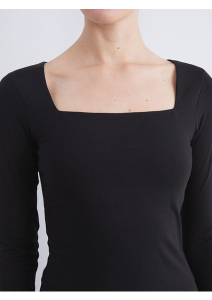 Yeni Sezon Kare Yaka Kadın Tişört modelleri