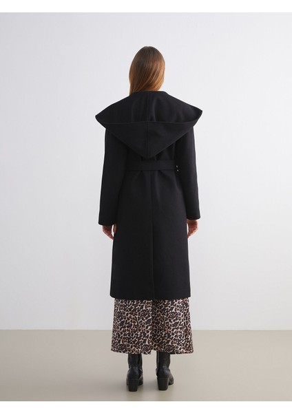 Yeni Sezon Kapüşonlu Kadın Kaşe Kaban indirimleri