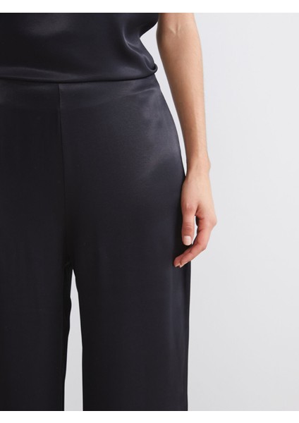 Yeni Sezon Loose Fit Saten Kadın Pantolon modelleri
