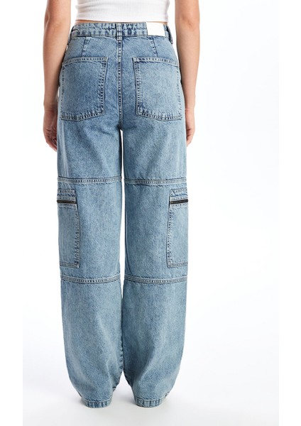 Yeni Sezon Standart Fit Kadın Kargo Jean Pantolon fırsatları