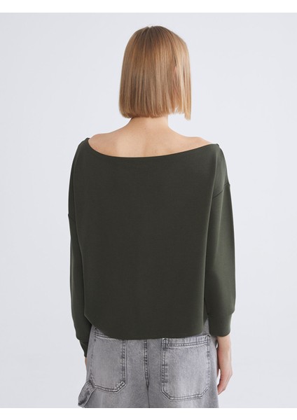 Yeni Sezon Kayık Yaka Kadın Sweatshirt fırsatları