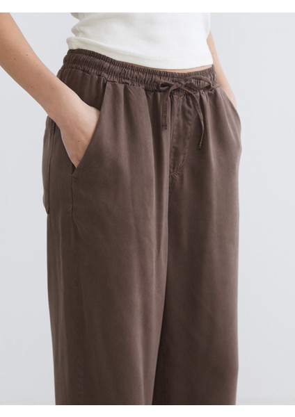 Yeni Sezon Beli Lastikli Geniş Paça Kadın Pantolon modelleri