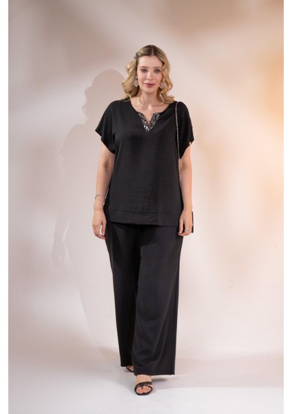 Kadın Büyük Beden Yaka Pul Payetli Siyah Bluz fırsatları