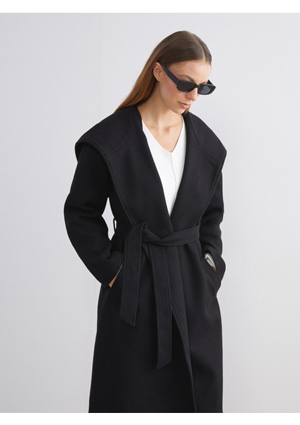 Yeni Sezon Kapüşonlu Kadın Kaşe Kaban