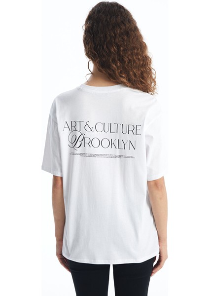 Yeni Sezon Bisiklet Yaka Baskılı Kısa Kollu Oversize Kadın Tişört indirimleri