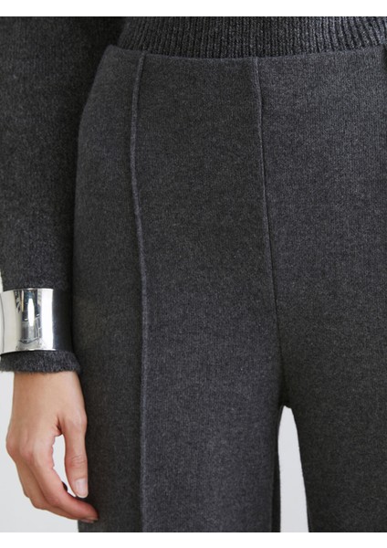 Yeni Sezon Beli Lastikli Geniş Paça Kadın Triko Pantolon modelleri