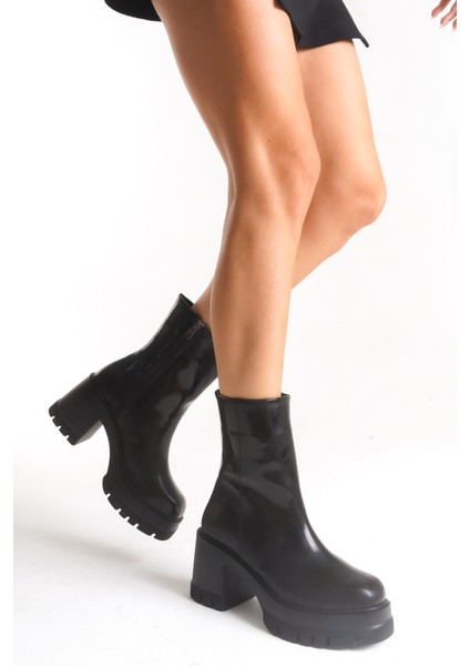 Deri Görünümlü Cilt Yandan Fermuarlı Yüksek Kalın Topuklu Kışlık Kadın Siyah Kısa Bot Bootie fiyatları