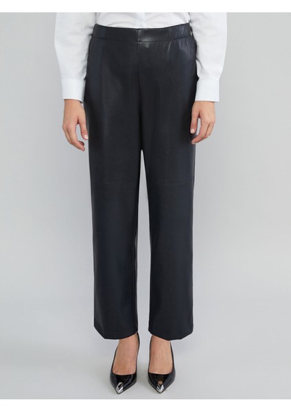 Yeni Sezon Beli Lastikli Deri Görünümlü Kadın Pantolon modelleri