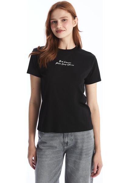 Yeni Sezon Bisiklet Yaka Baskılı Kadın Tişört