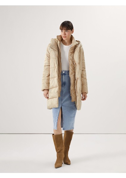 Yeni Sezon Kapüşonlu Kadın Şişme Mont fiyatları