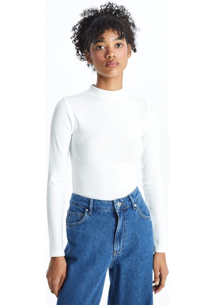 Yeni Sezon Dik Yaka Dokulu Kadın Body