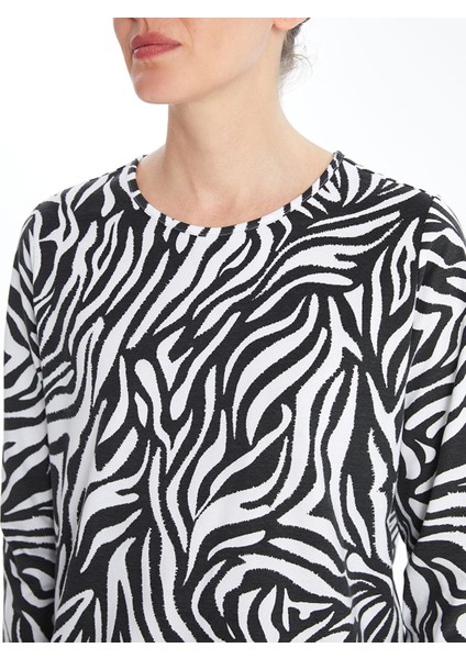 Yeni Sezon Bisiklet Yaka Desenli Kadın Tişört modelleri