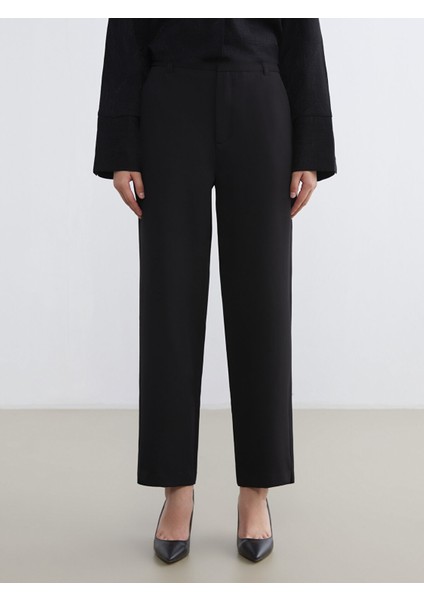 Yeni Sezon Standart Fit Kadın Pantolon fiyatları