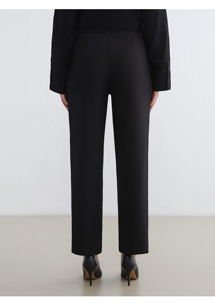 Yeni Sezon Standart Fit Kadın Pantolon fırsatları