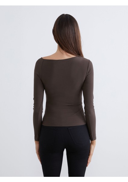 Yeni Sezon Kayık Yaka Büzgülü Bluz fırsatları