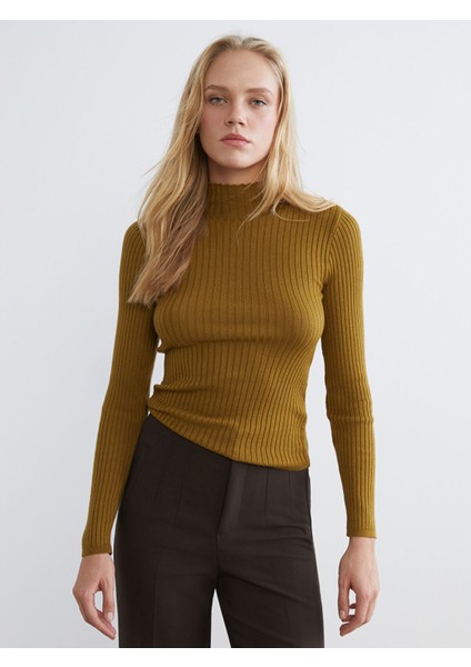 Yeni Sezon Yarım Balıkçı Yaka Kadın Triko Kazak