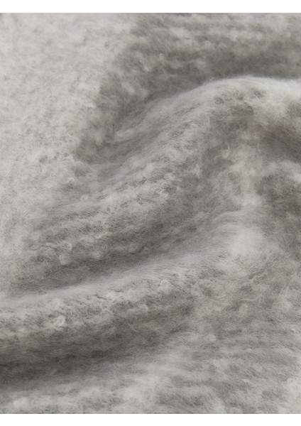 Yeni Sezon Püsküllü Kadın Atkı modelleri