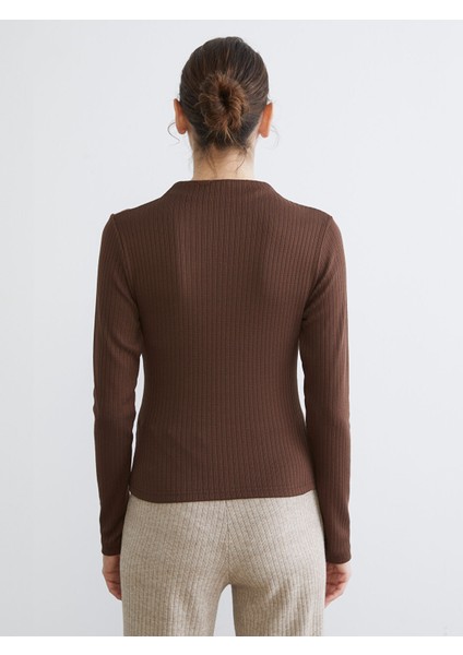 Yeni Sezon Dik Yaka Kadın Body fırsatları