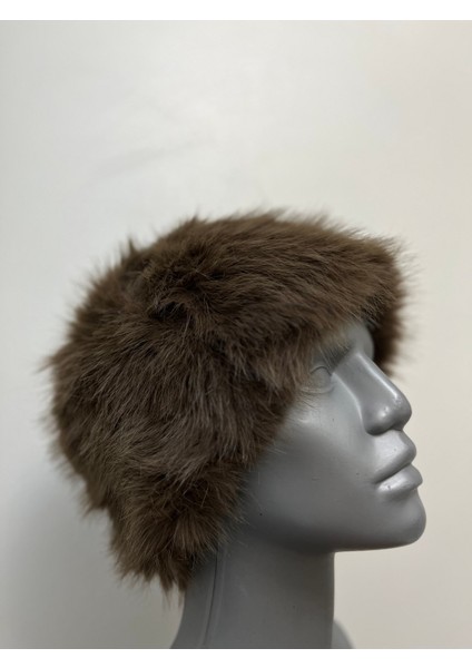 Kadın Tüylü Peluş Kışlık Şapka – Soğuk Havalar Için Trend ve Sıcak Tasarım fiyatları