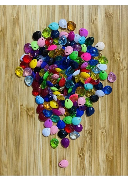 Oya, Abiye, Havlu, Takı, Örgü Vb. El Işleme Plastik Gözyaşı Damla Boncuk. 25GR. Tahmini 195 Adet.