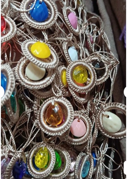 Oya, Abiye, Havlu, Takı, Örgü Vb. El Işleme Plastik Gözyaşı Damla Boncuk. 25GR. Tahmini 195 Adet. indirimleri