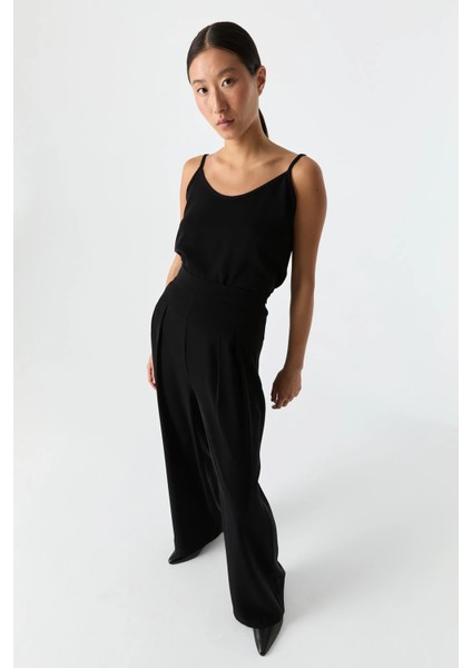 Çift Pilili Dökümlü Pantolon