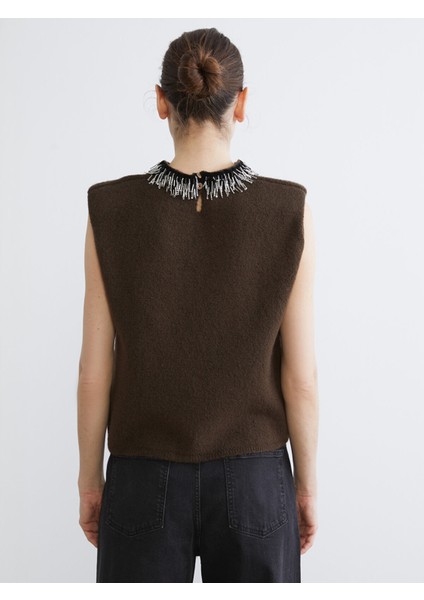 Yeni Sezon Dik Yaka Boncuk Işlemeli Kadın Triko Süveter fırsatları