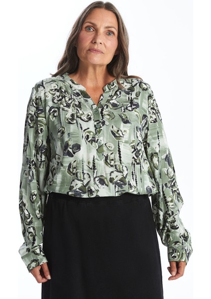 Yeni Sezon Kaçık Yaka Desenli Uzun Kollu Kadın Bluz