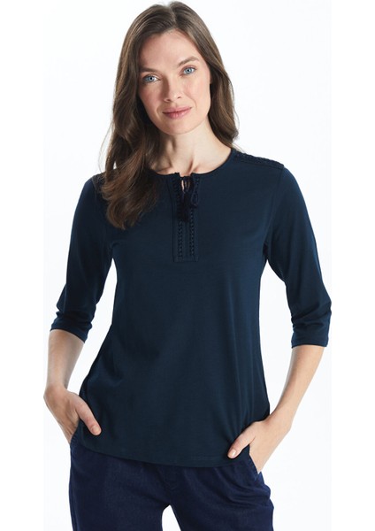 Yeni Sezon Bağlamalı Yaka Nakışlı Kadın Bluz