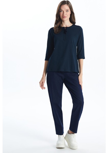 Yeni Sezon Bağlamalı Yaka Nakışlı Kadın Bluz fiyatları