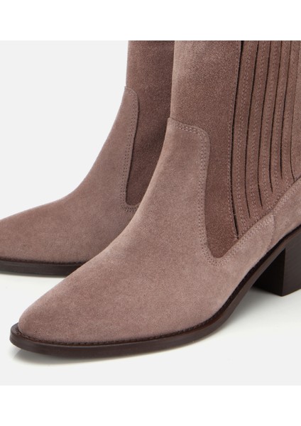 01BOH313130A450 KADIN Süet Deri Vizon Sivri Burunlu Lastik Detaylı Topuklu Bot modelleri