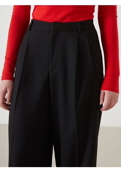 Yeni Sezon Loose Fit Kadın Pantolon indirimleri