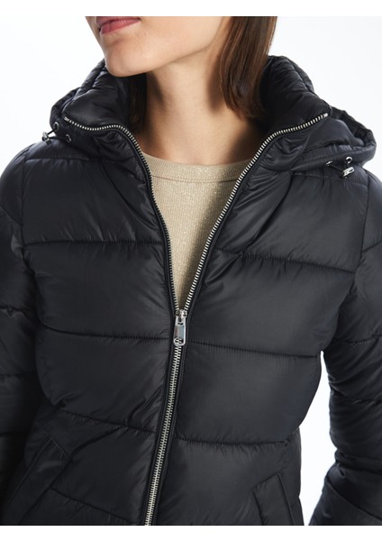 Yeni Sezon Kapüşonlu Kadın Şişme Mont modelleri