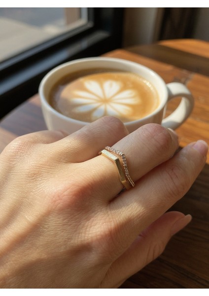 Geometrik Taş Detaylı Ayarlanabilir Çelik Yüzük – Gold Renk / Aurora Collection