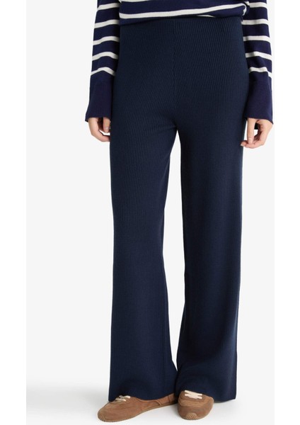 Regular Fit Basic Düz Beli Lastikli Düz Paça Triko Pantolon D6912AX25WN fırsatları